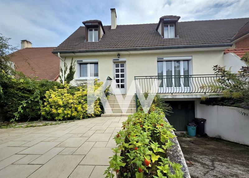 Maison traditionnelle - 115 m² - 6 pièces
