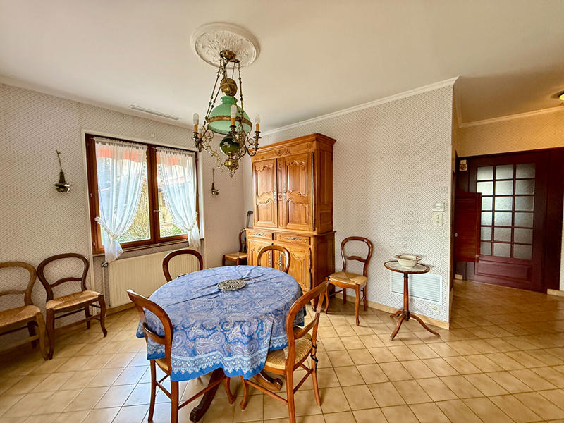 Maison - 195 m² - 7 pièces