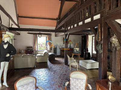 Maison - 347 m² - 14 pièces