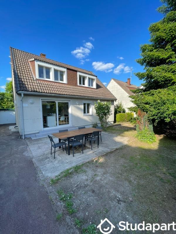 Chambre - 11 m² - 1 pièce