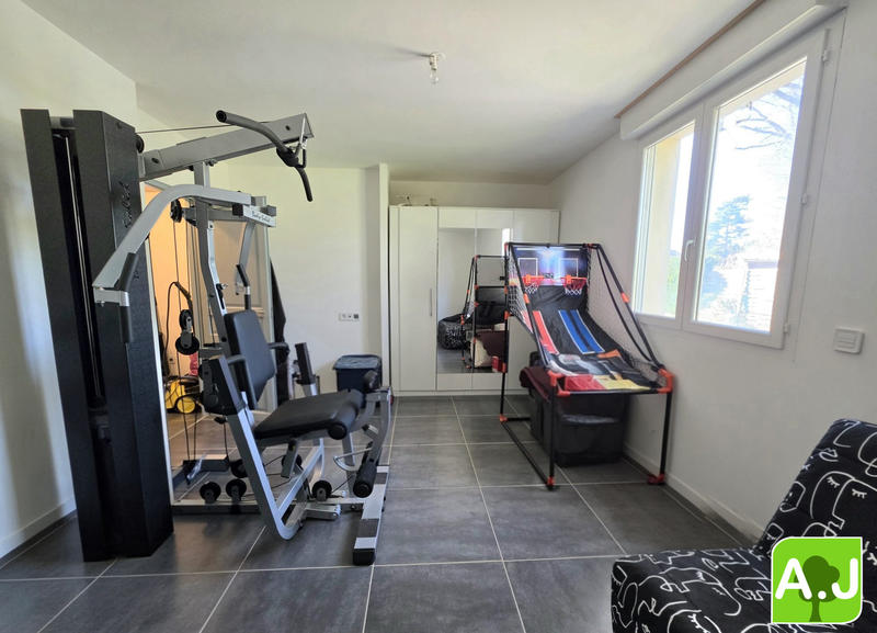 Maison contemporaine - 260 m² - 10 pièces