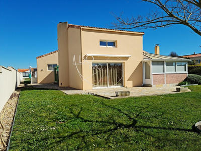 Villa - 207 m² - 6 pièces