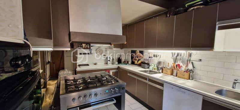 Immeuble - 415 m² - 10 pièces