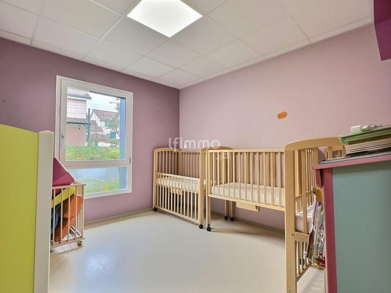 Local d'activité / Entrepôt - 190 m² - 8 pièces