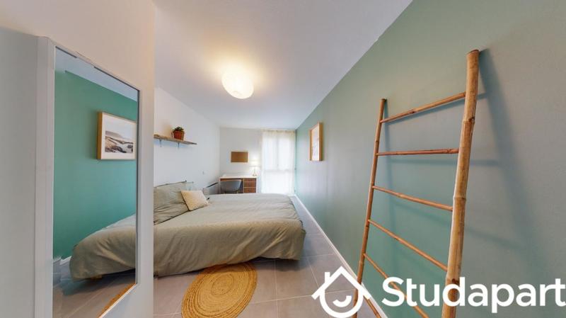 Chambre - 10 m² - 1 pièce