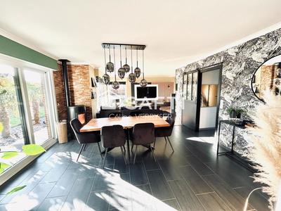 Maison - 166 m² - 9 pièces