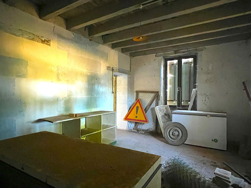 Ferme - 700 m² - 1 pièce