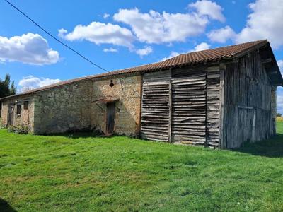 Maison de campagne - 2 700 m² - 3 pièces
