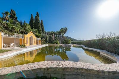 Villa - 857 m² - 15 pièces