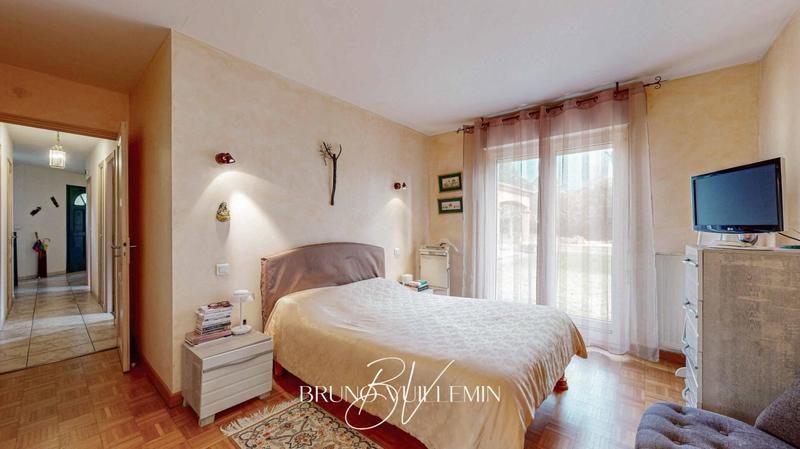 Villa - 186 m² - 6 pièces