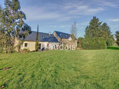 Maison de village - 286 m² - 14 pièces