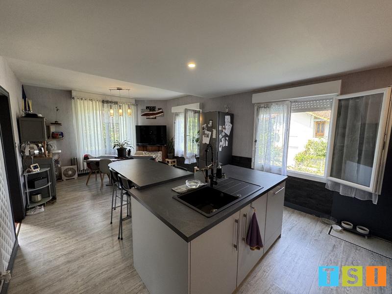 Maison - 130 m² - 6 pièces