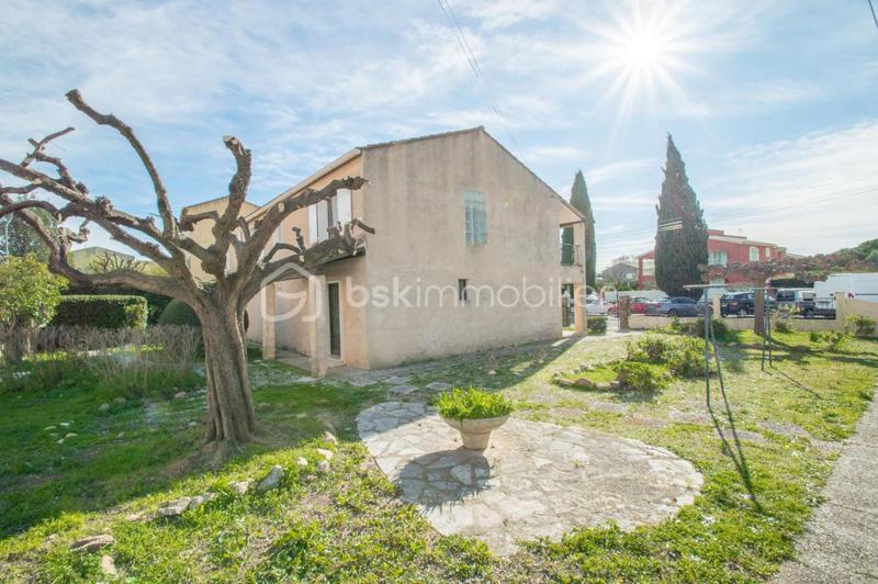 Maison - 102 m² - 4 pièces