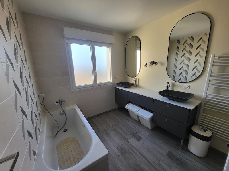 Maison - 97 m² - 5 pièces