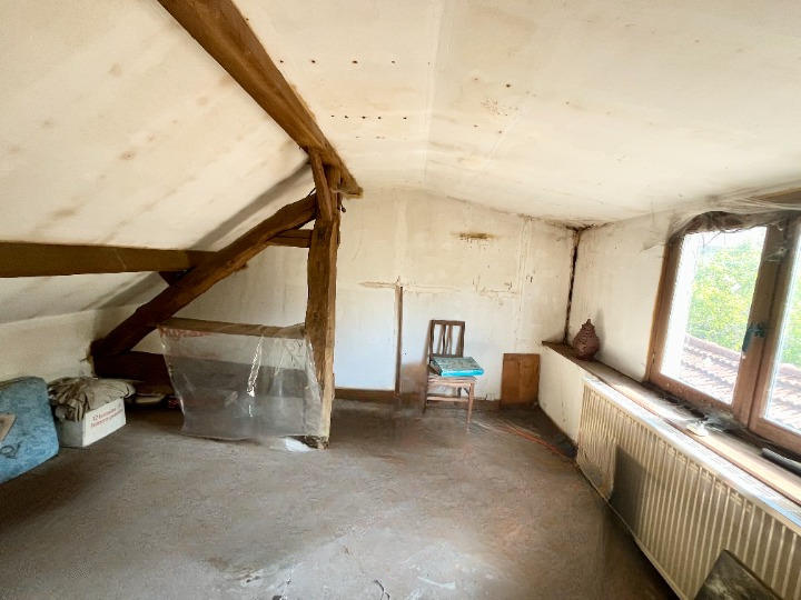 Maison - 80 m² - 5 pièces