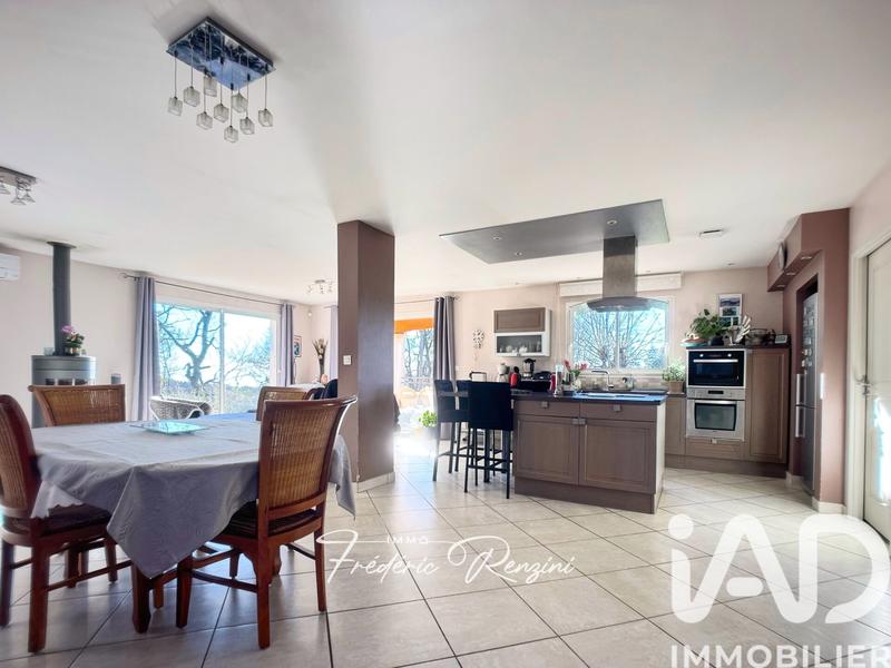 Maison - 127 m² - 6 pièces