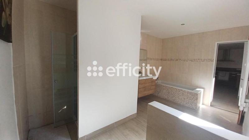 Maison - 100 m² - 6 pièces