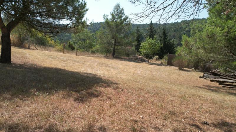 Terrain constructible - 1 754 m²