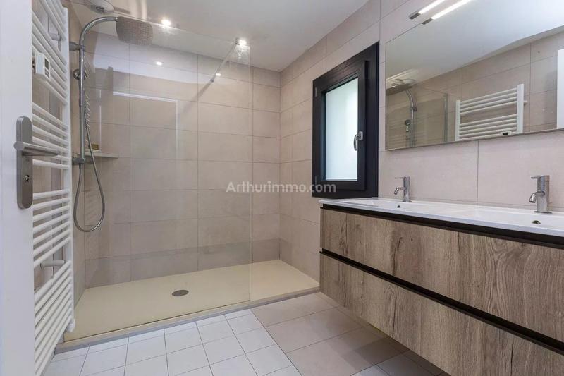 Maison - 193 m² - 7 pièces