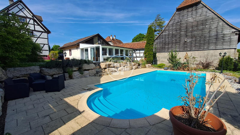 Maison - 200 m² - 6 pièces