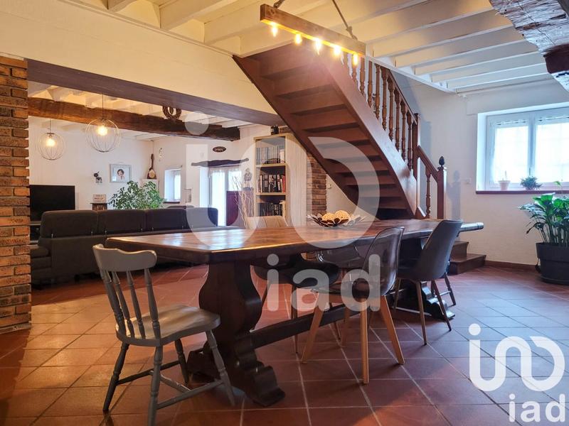 Maison - 212 m² - 8 pièces