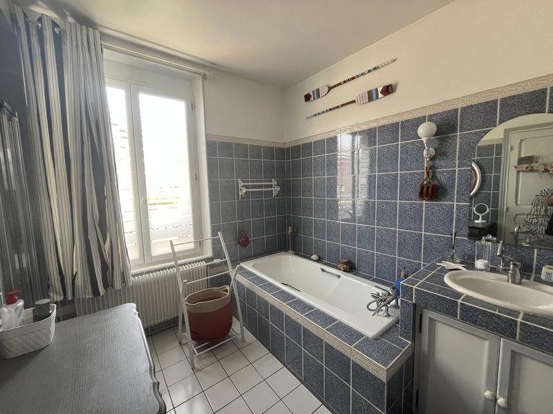 Maison - 136 m² - 7 pièces