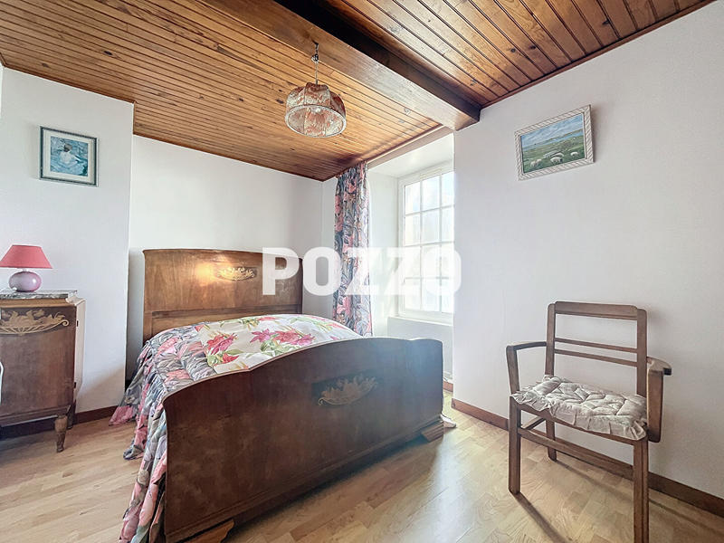 Maison - 134 m² - 9 pièces