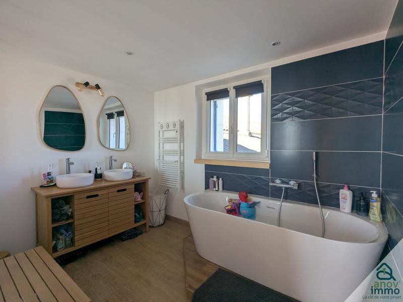 Maison - 147 m² - 5 pièces