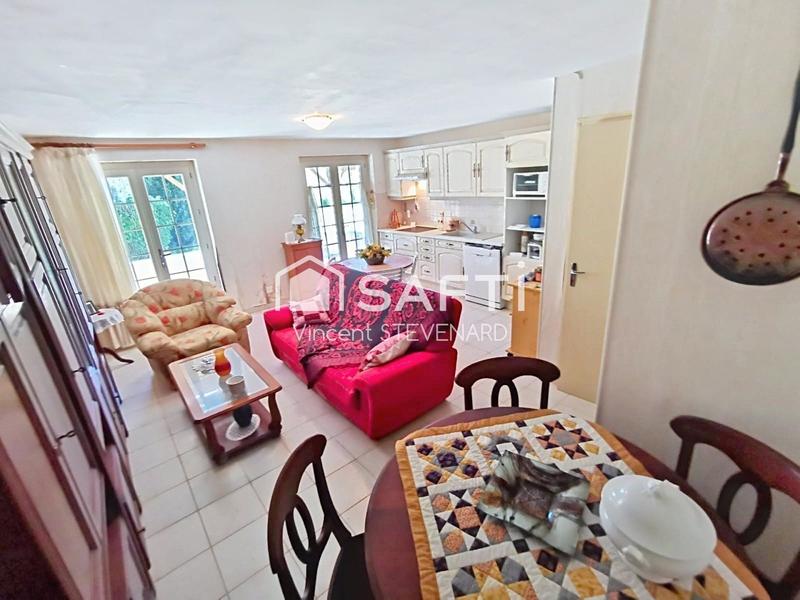 Maison - 220 m² - 11 pièces