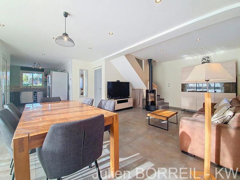 Maison - 105 m² - 5 pièces