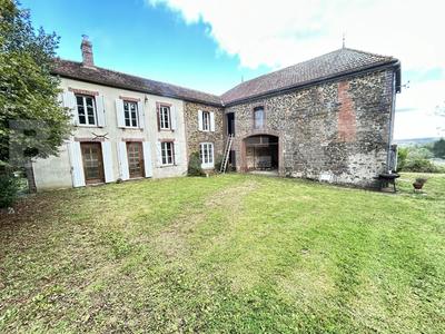 Maison - 102 m² - 4 pièces