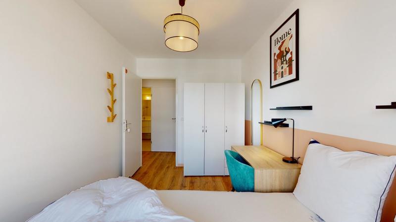 Appartement - 85 m² - 5 pièces