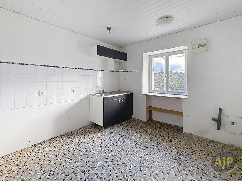 Maison - 90 m² - 6 pièces