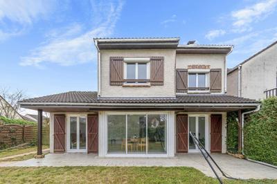 Maison - 141 m² - 7 pièces