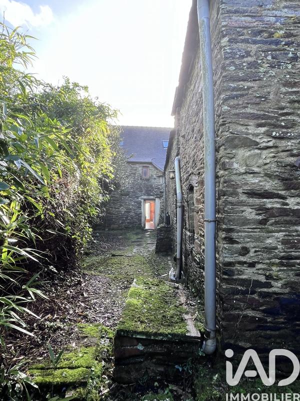 Maison - 234 m² - 12 pièces