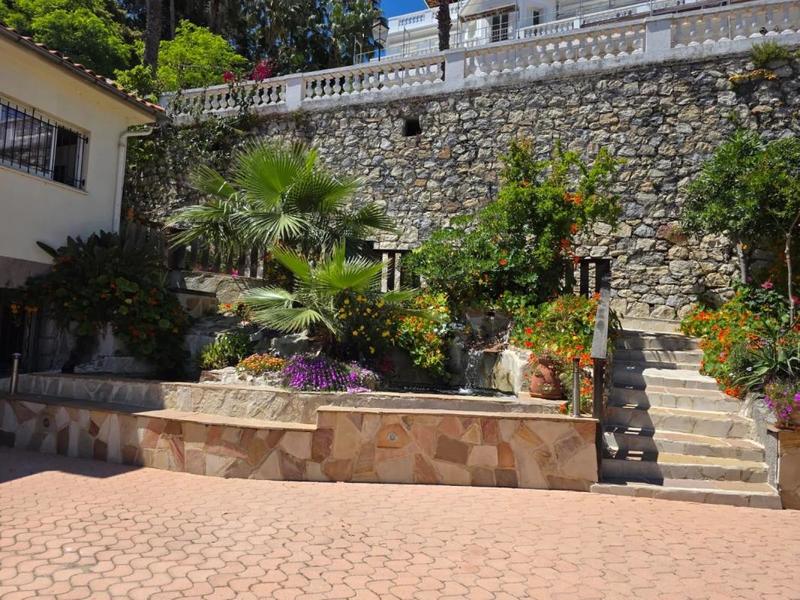 Villa - 140 m² - 6 pièces