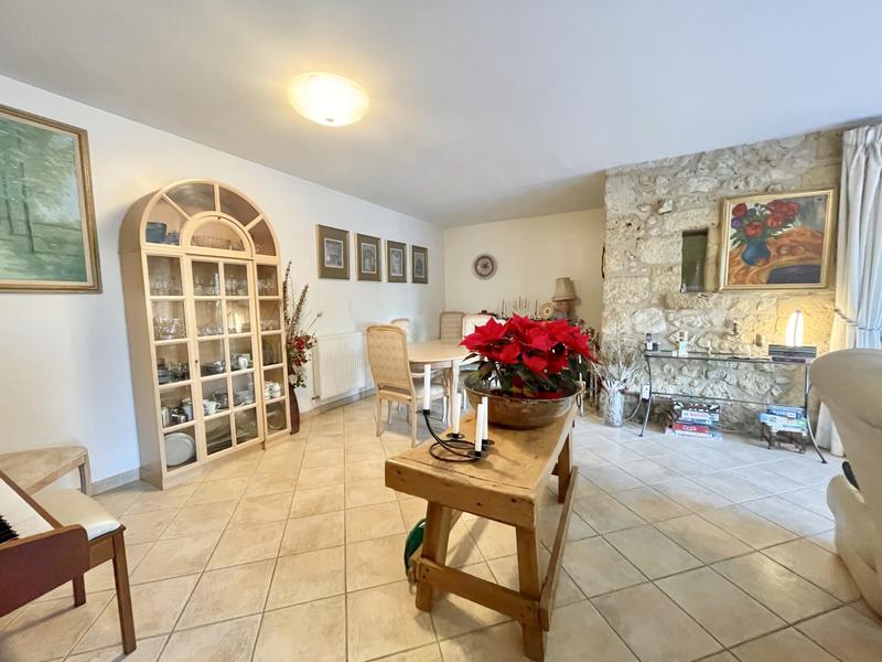 Villa - 166 m² - 9 pièces