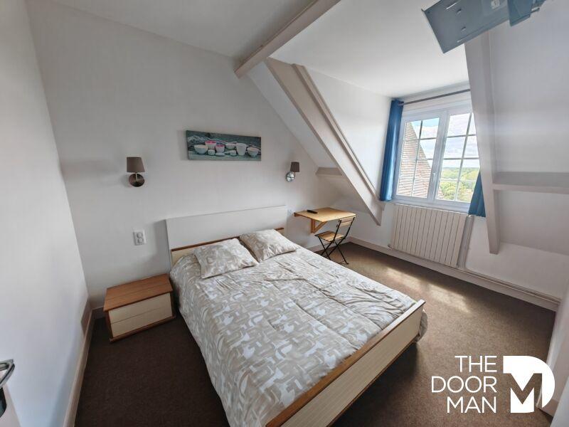 Propriété - 700 m² - 23 pièces