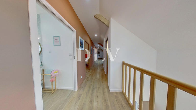 Maison ancienne - 197 m² - 7 pièces