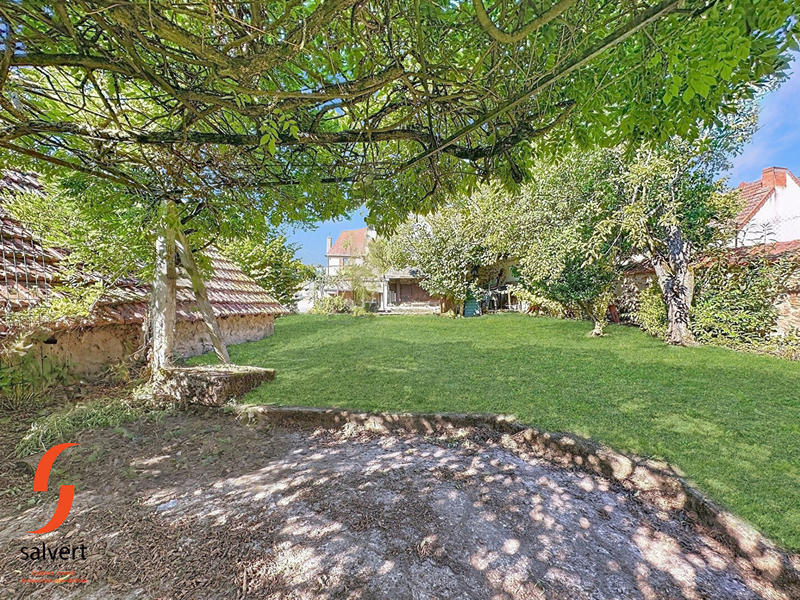 Maison - 279 m² - 8 pièces