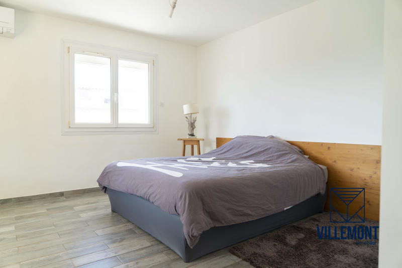 Villa - 211 m² - 7 pièces