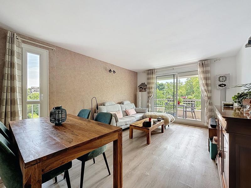 Appartement - 79 m² - 4 pièces