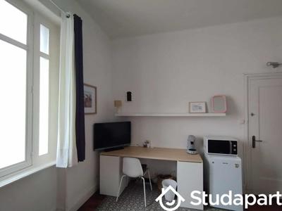 Chambre - 13 m² - 1 pièce