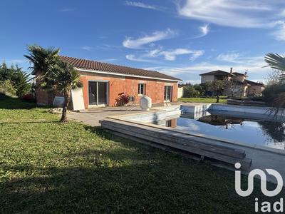 Maison - 99 m² - 4 pièces