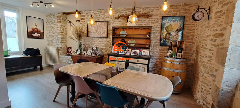 Maison - 190 m² - 8 pièces