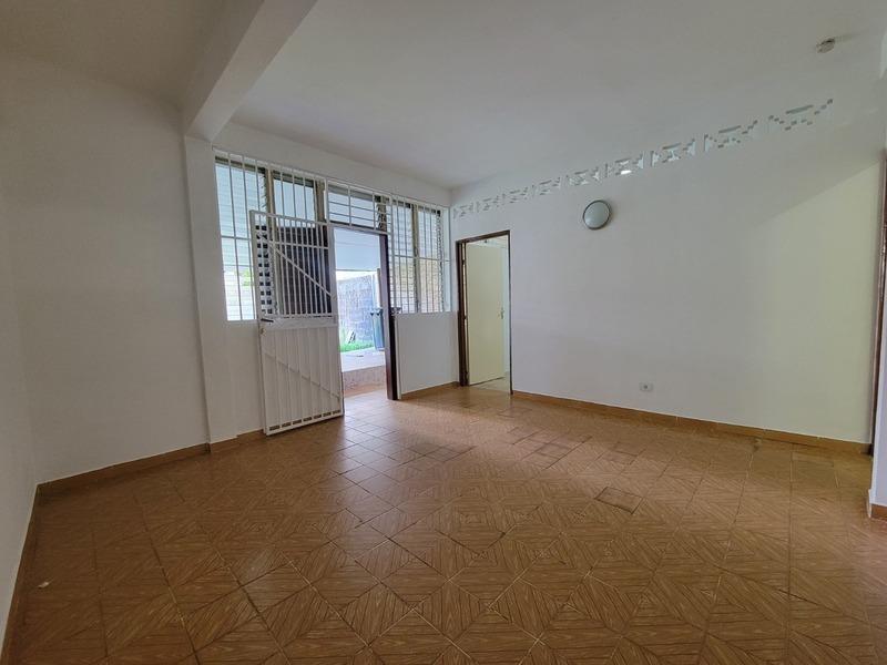 Bureau - 77 m² - 2 pièces