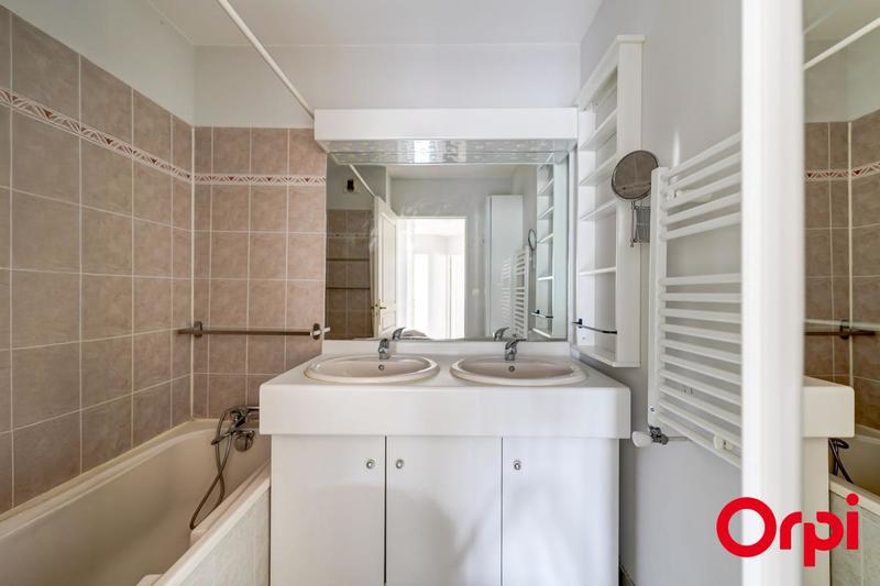 Appartement - 111 m² - 5 pièces