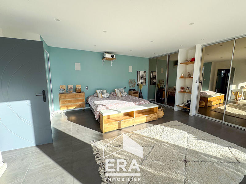 Maison - 196 m² - 5 pièces