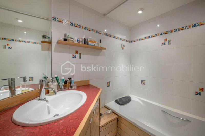 Maison - 108 m² - 4 pièces