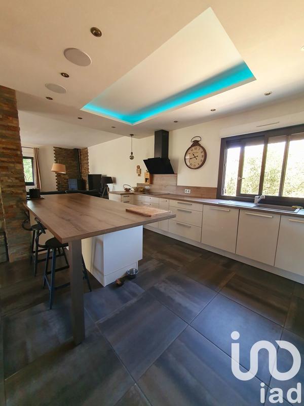 Maison - 194 m² - 7 pièces